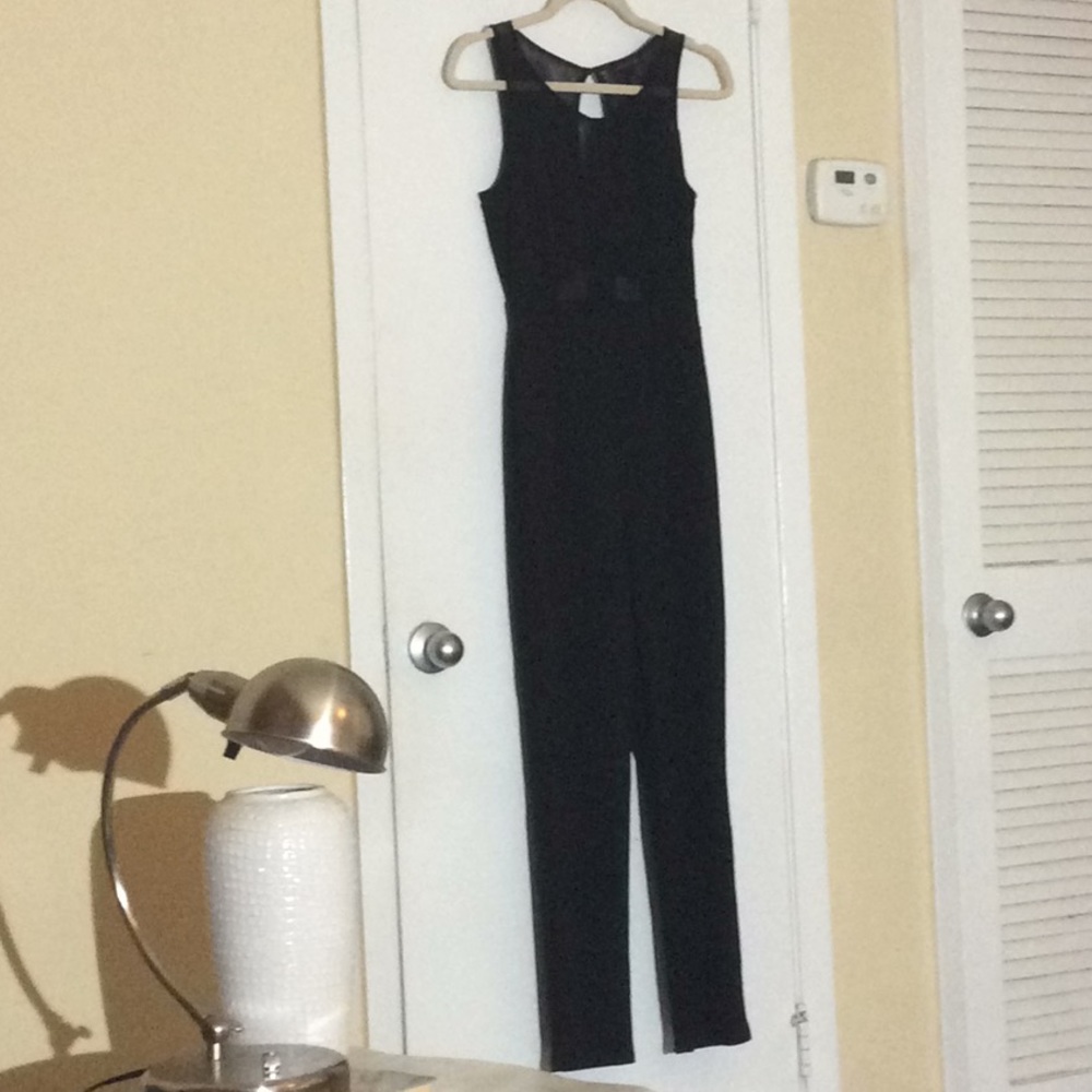 🔥Elegant Jumpsuit‼️Material Girl👑